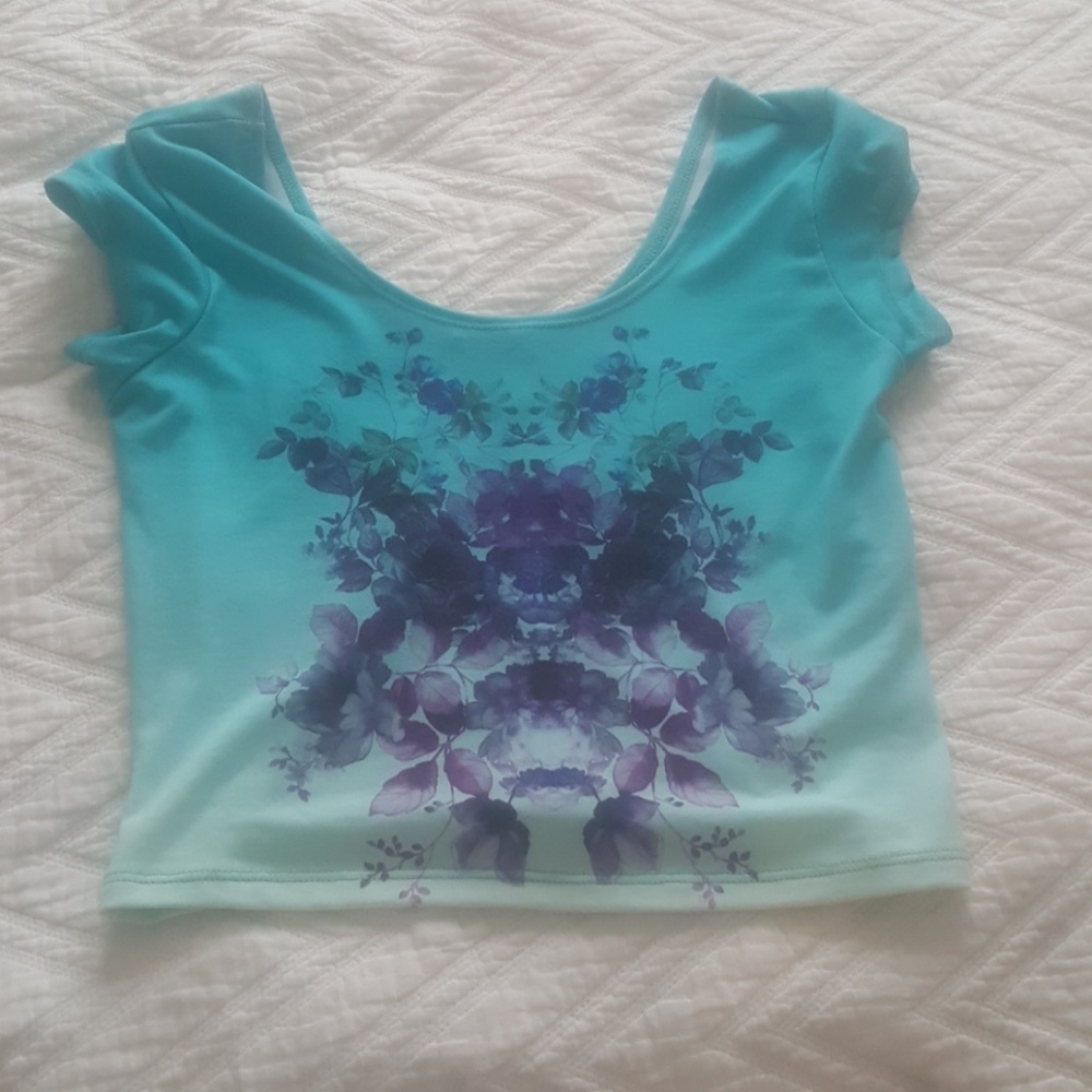 Women's crop top